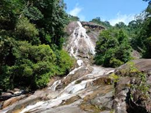 Air Terjun Lata Rek